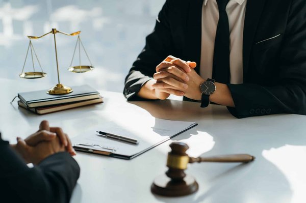 Division de terrain : pourquoi faire appel à un notaire ?