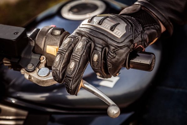 Comment changer les durites de frein pour moto ?